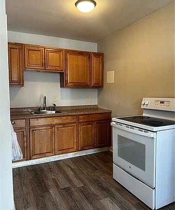 5th image of 232.5 Saint Charles St