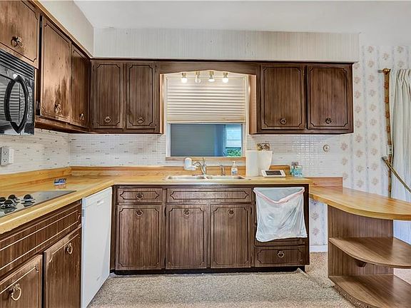 5th image of 6403 Oakdell Dr
