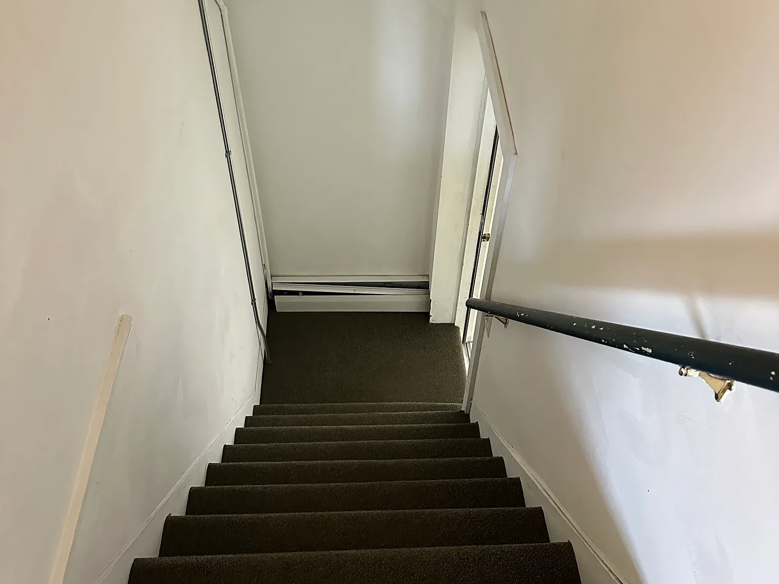 4 bed, 1000 sqft, $4,000 — Photo 2