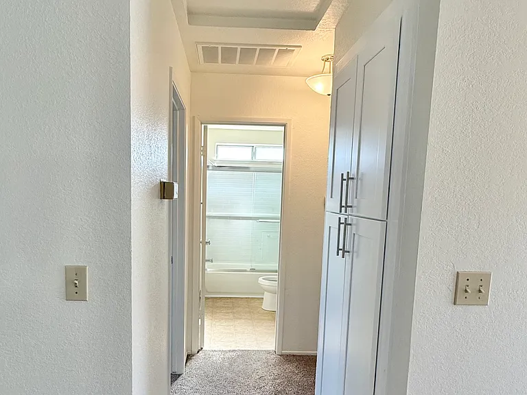 200 Northwoods Ave #10 — Photo 3