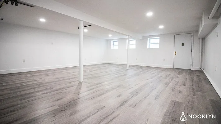 Rented by Nooklyn NYC LLC | media 11