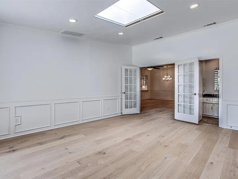6926 Northwood Rd — Photo 20