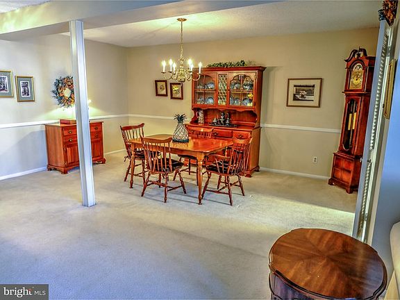 3rd image of 3313 Heather Ct