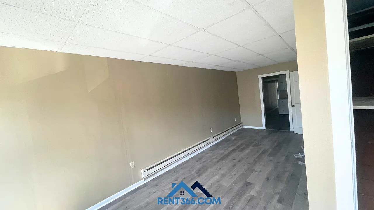 2 bed, $997 — Photo 3