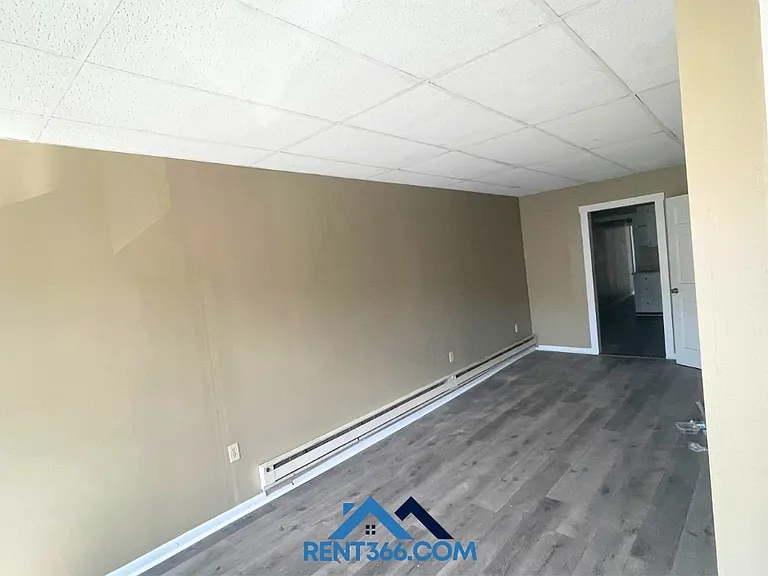 929 Center St #2 — Photo 7