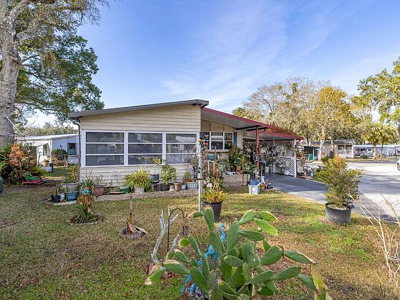 3rd image of 1637 Calvin Cir