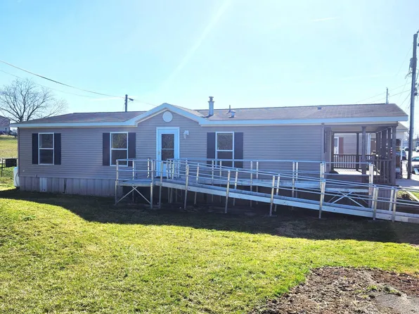 3 Conestoga Mnr, Leola, PA 17540