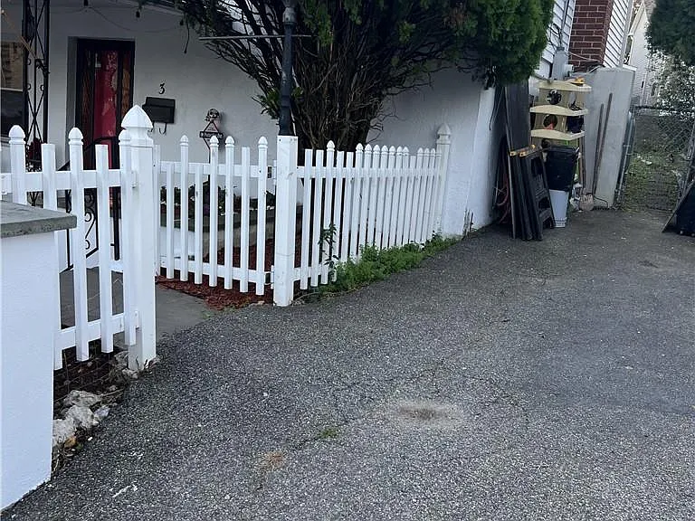 3 Muller Ave — Photo 3