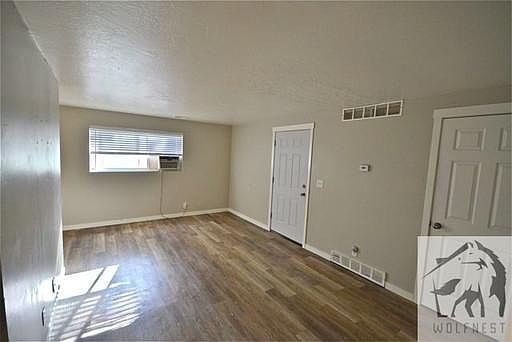 4th image of 4664 S Arlington Park Dr