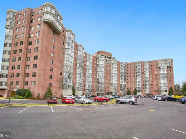 3210 N Leisure World Blvd APT 209, Silver Spring, MD 20906