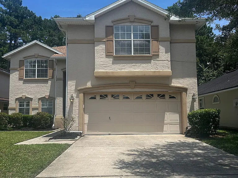 572 Redberry Ln — Photo 6