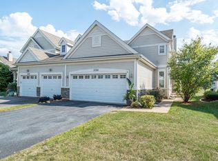 1084 Hampton Ln, Yorkville, IL 60560