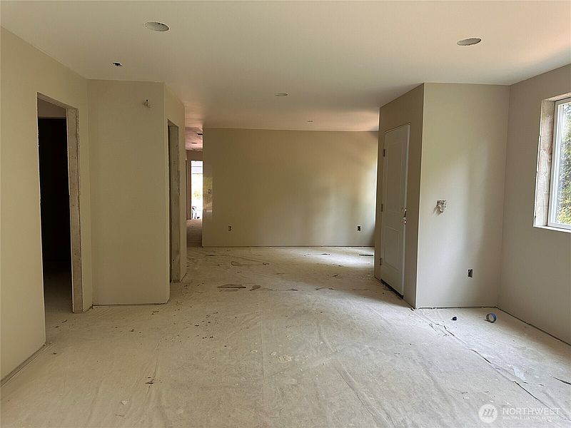 4th image of 3118 Sanderling Drive