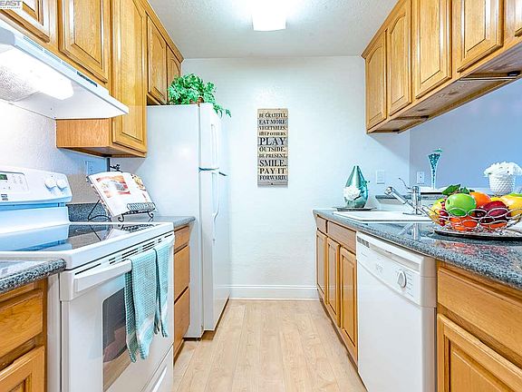 5th image of 260 Industrial Pkwy APT 44