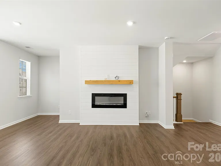 7113 Brookview Ln — Photo 12