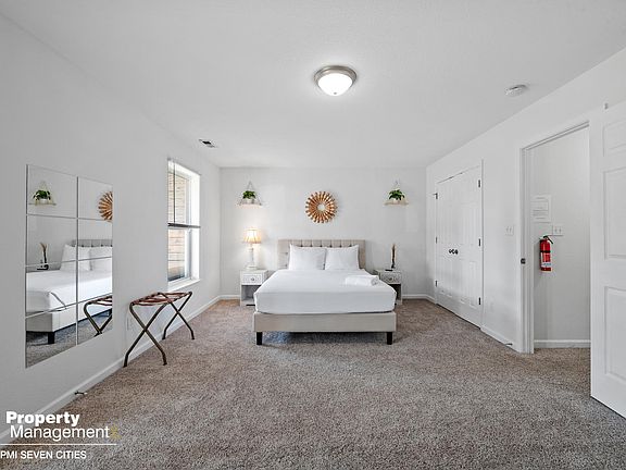 3rd image of 1016 Hillside Ave #A