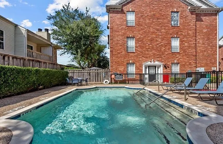 2210 Augusta Dr #6006 — Photo 2