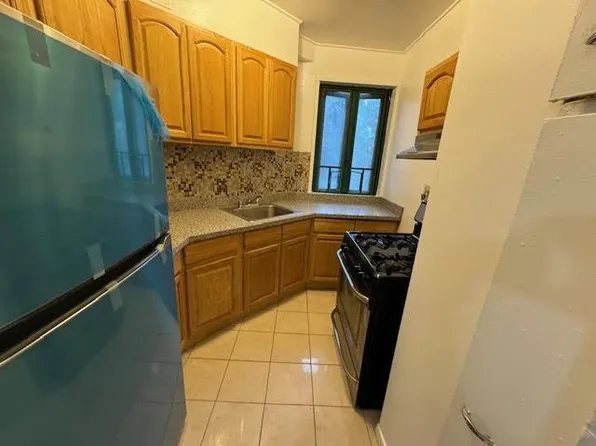 1553 Unionport Road #6G, Bronx, NY 10462
