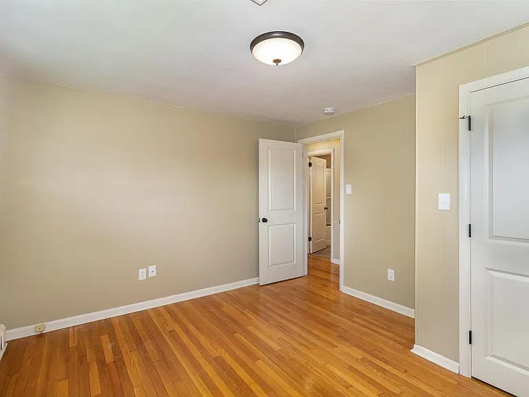 24 Cornell Dr — Photo 11
