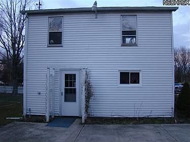 4th image of 10639 Highland Ave