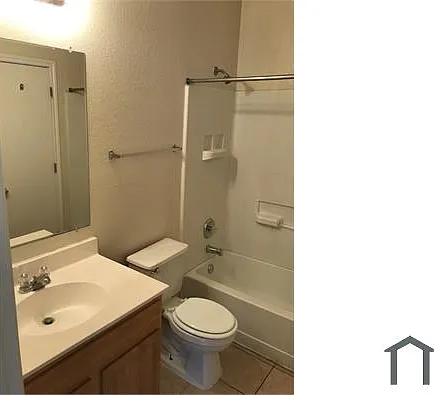 6116 Atwood St #B — Photo 2