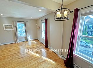 28 Robbins St #3A, Waltham, MA 02453