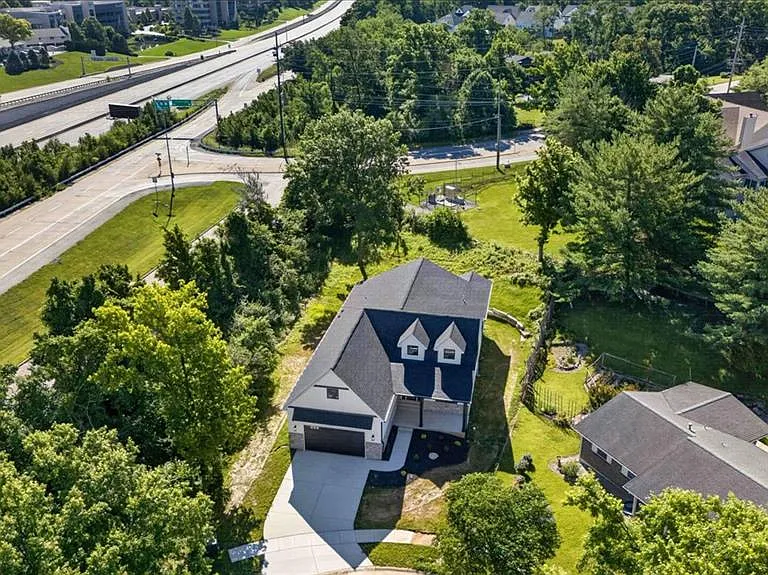 15308 Batesville Ct — Photo 23