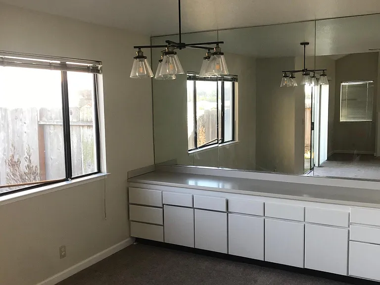 3271 Cove Way — Photo 6