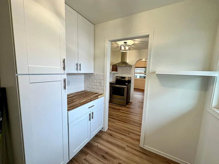 712 NE 2nd Ave — Photo 9