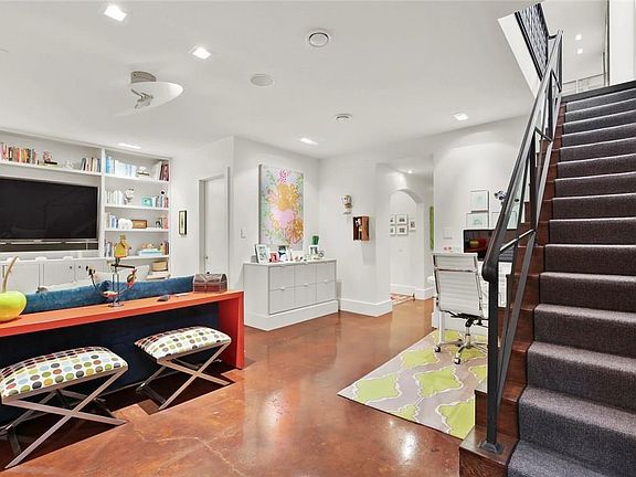 2nd image of 3505 Cragmont Ave