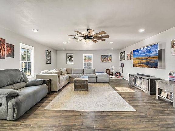 5th image of 208 Mockingbird Dr S