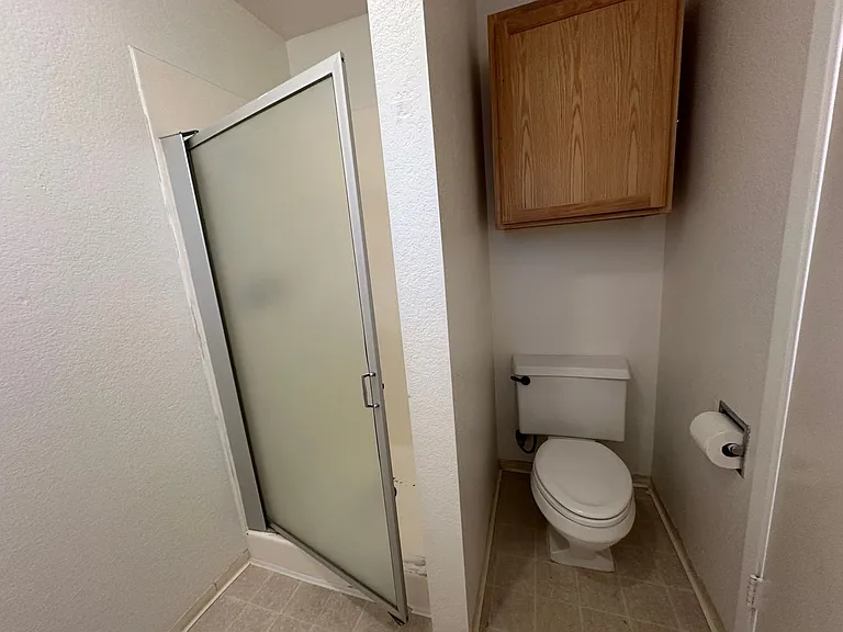 1441 Pleasant St — Photo 11