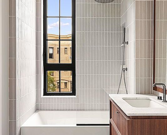 4th image of 755 Washington Ave #4A