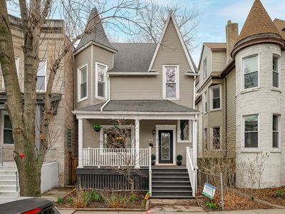 1255 W Argyle St, Chicago, IL, 60640