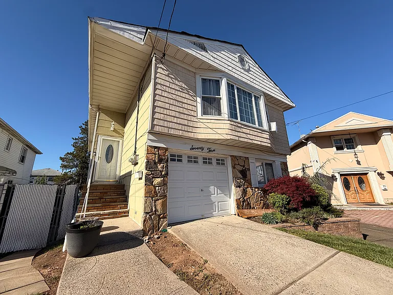 73 Rockville Ave #1 — Photo 1