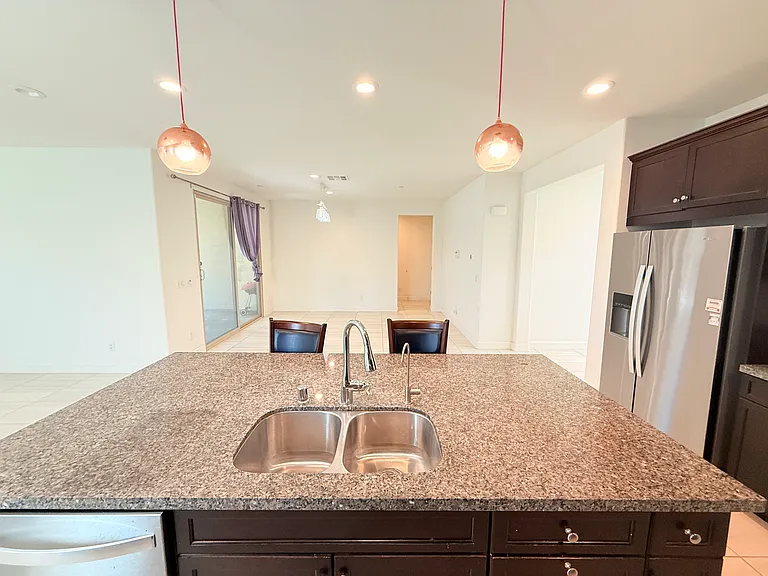 2751 E Agrarian St — Photo 9