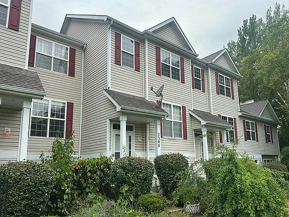 3rd image of 2300 Graystone Dr