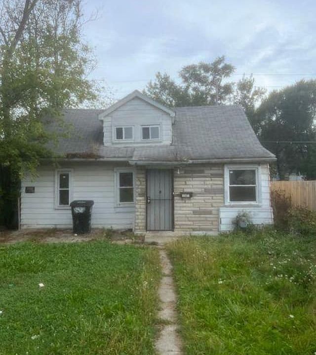 1st image of 15871 Fairmount Dr