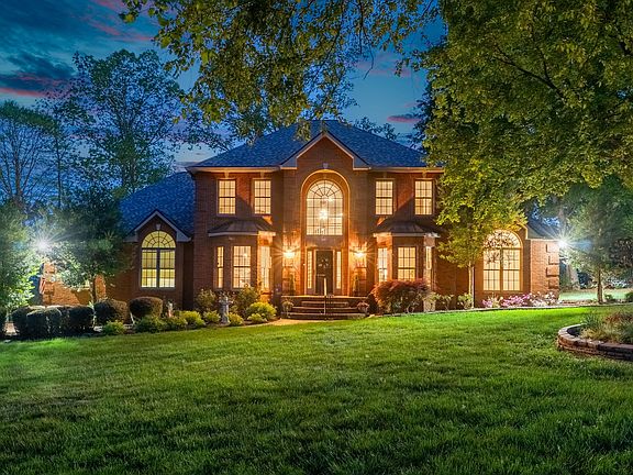 2nd image of 2070 Queens Bluff Way