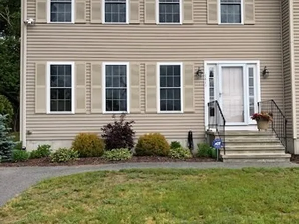 141 Shores St #B, Taunton, MA 02780