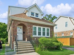 6522 N Riverview Ave, Niles, IL 60714