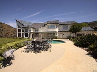 1352 Charmont Rd, La Verne, CA 91750