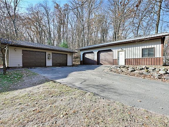 2nd image of N5578 Oakwood Dr