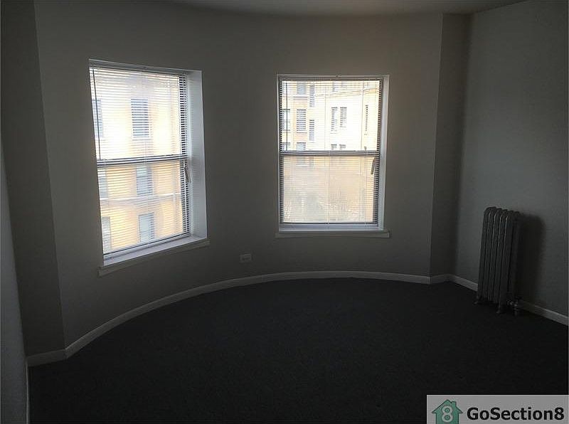 1st image of 6221 S Dorchester Ave