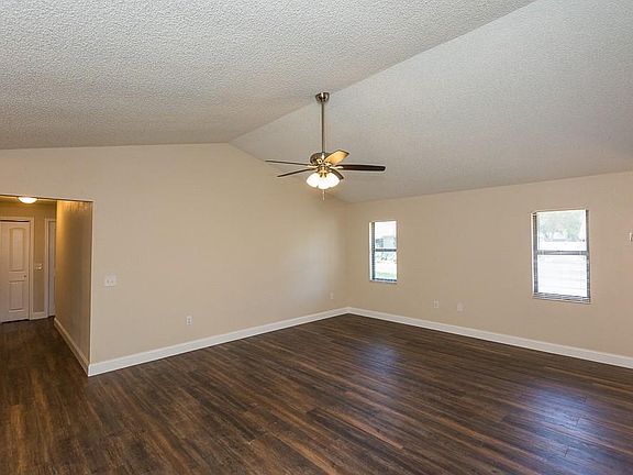 2nd image of 376 N Fork Pl