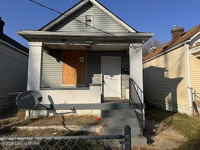 2125 Wilson Ave photo 1