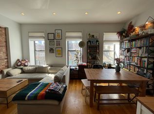 147 Vanderbilt Ave APT 2, Brooklyn, NY 11205