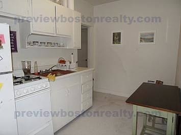 2nd image of 128 Washington St #25