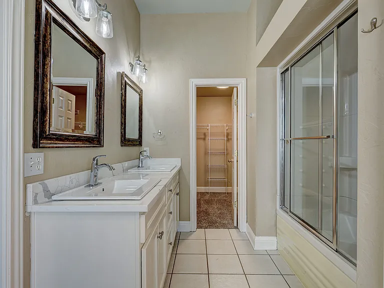 2104 Del Simmons Dr — Photo 47