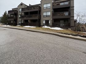 51 Deerhurst Smt, Huntsville, ON